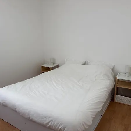 アパート Voltaire ロミイ・シュル・セーヌ