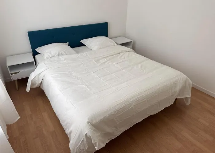 アパート Voltaire ロミイ・シュル・セーヌ