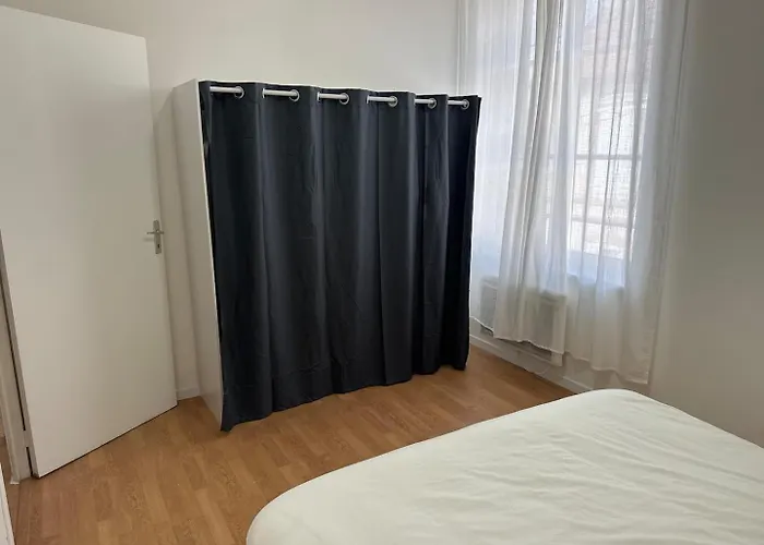 Voltaire アパート ロミイ・シュル・セーヌ