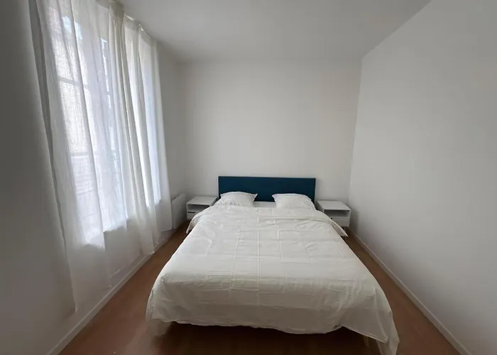 Voltaire ロミイ・シュル・セーヌ